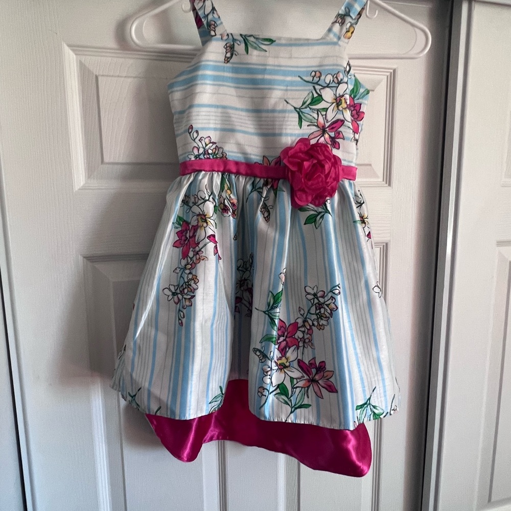 High low type dress so cute great shape